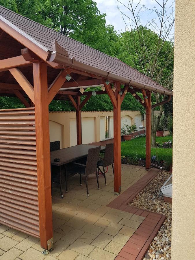 Elek Apartmanház Hajdúszoboszló Kültér fotó
