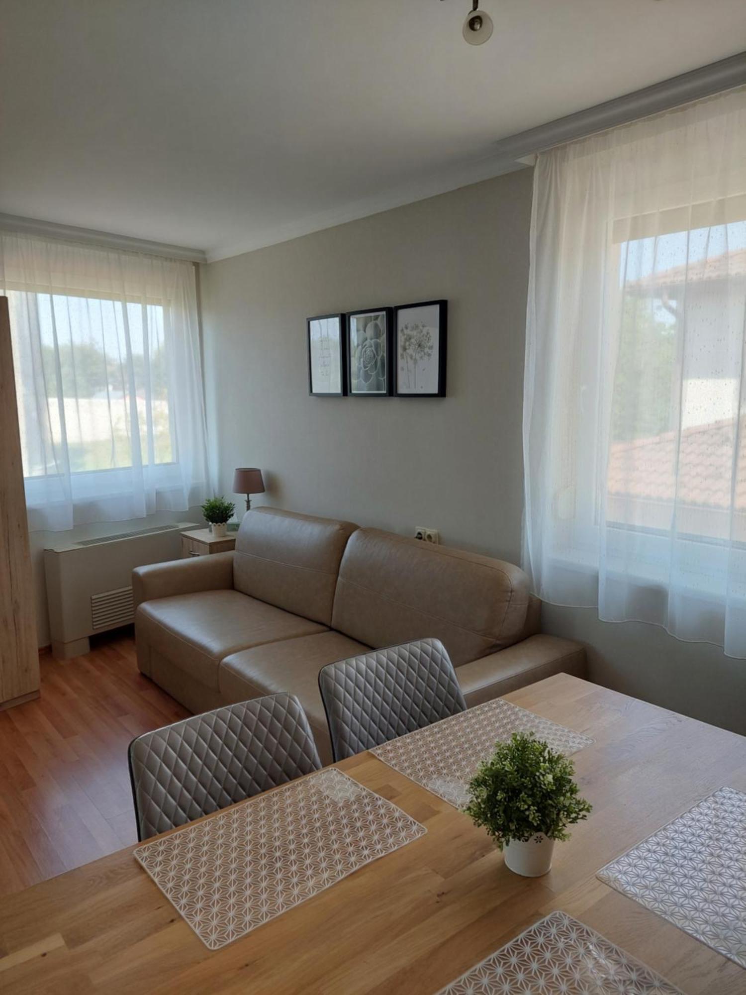 Elek Apartmanház Hajdúszoboszló Kültér fotó