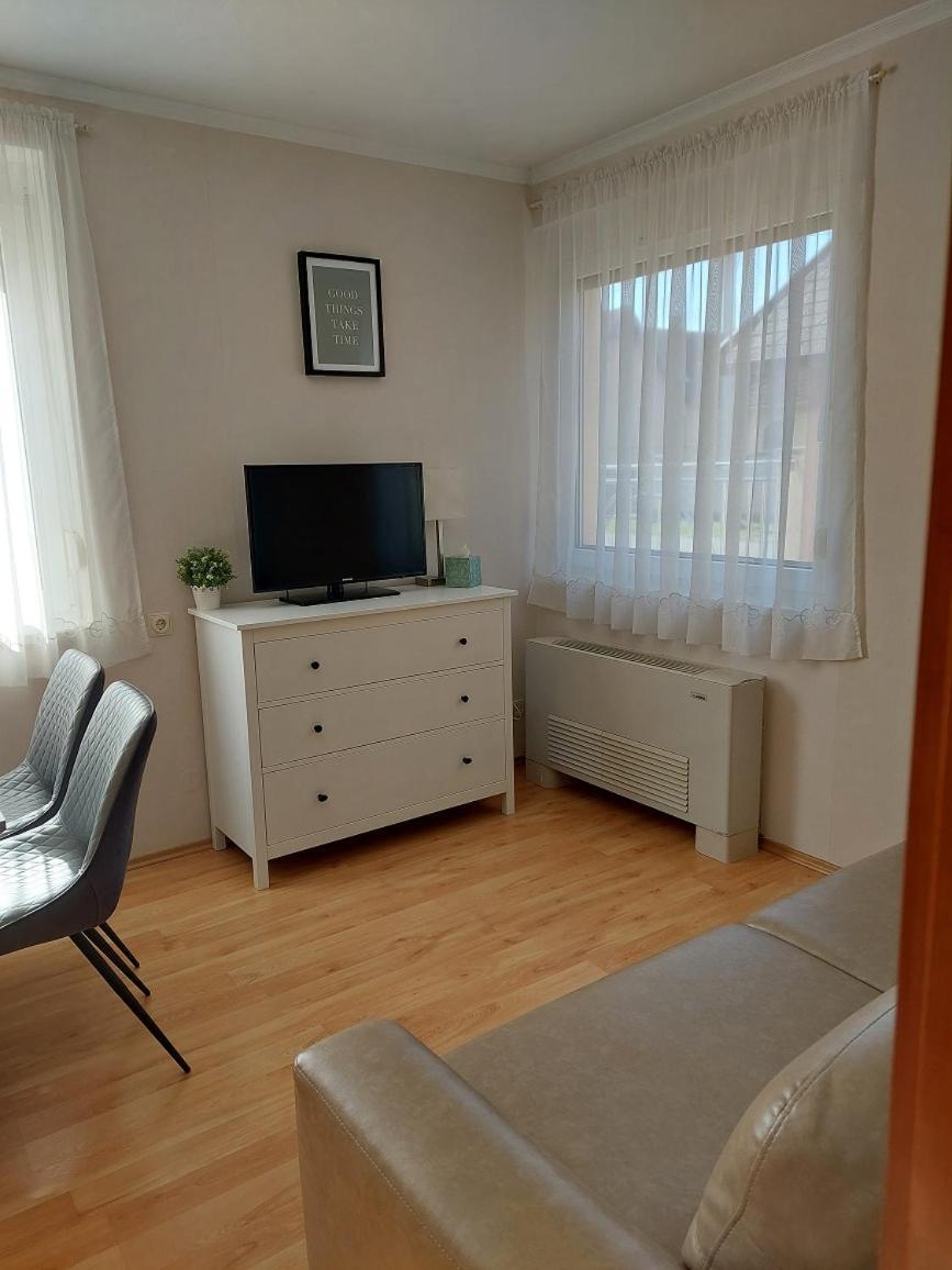 Elek Apartmanház Hajdúszoboszló Kültér fotó